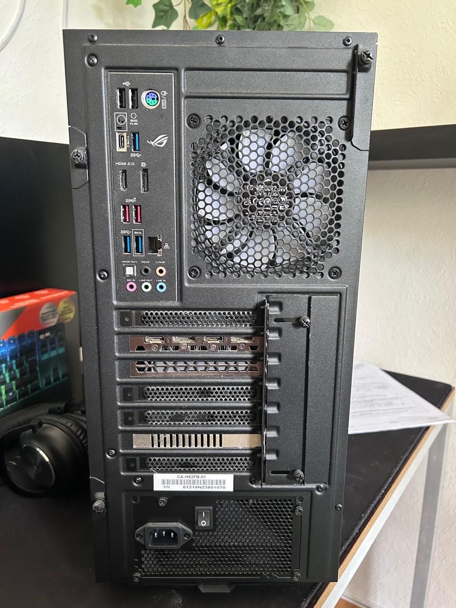 PCs: Gaming pc (setup) – D'occasion à Zürich par Nel5 4