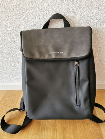 Kapten & Son Vallen all black Tagesrucksack