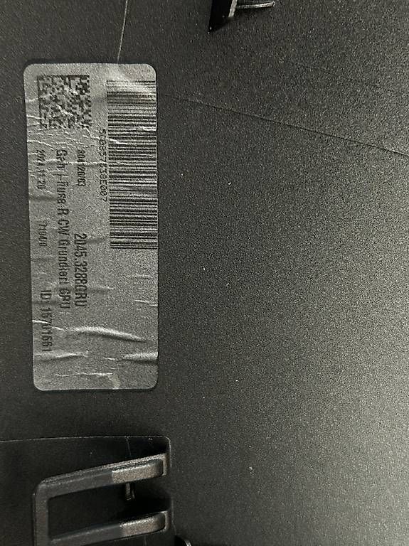 Tutti pezzi di ricambio auto: Coque rétroviseur VW Golf Référence 2045.3288 – Usato da La Tour-de-Peilz venduto da tof_sl8j 1