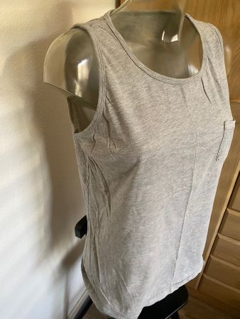 Tank Top grau Grösse 3XL (eher ein L)
