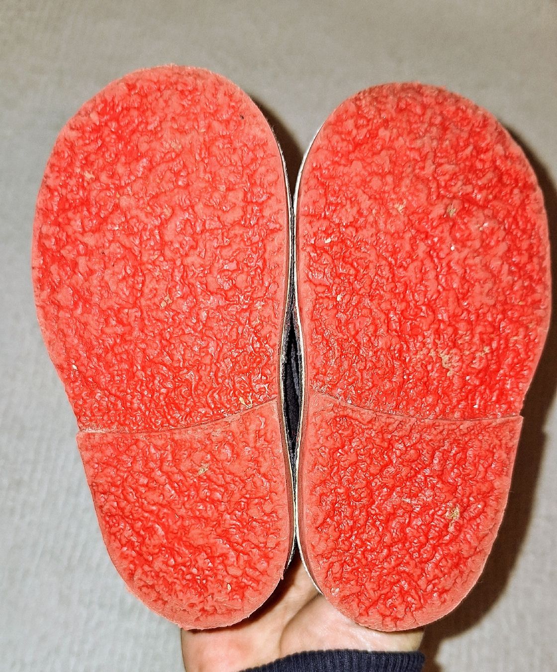 Scarpe per ragazzi: Chaussures daim fourrées, T. 22, bleu/rouge – Usato da Jussy venduto da lia_sb7q 1