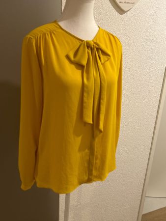 Schicke Langarmbluse in Senfgelb mit Schleife von ZARA Gr. S
