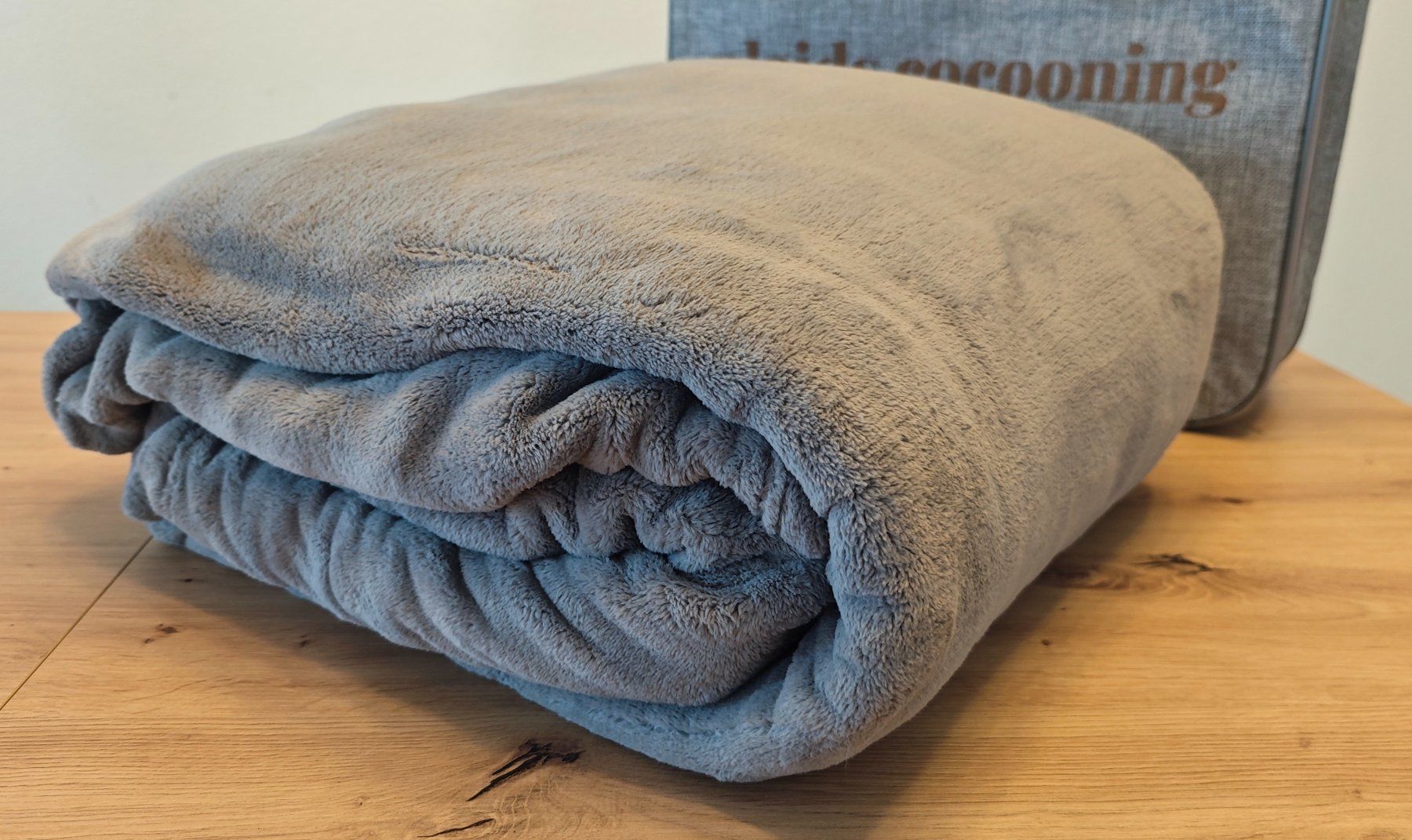 Coperte: Plaids Cocooning - Kuscheldecke grau, 220 x 240cm – Nuovo e nell'imballaggio originale da Fislisbach venduto da GenerousClub 5