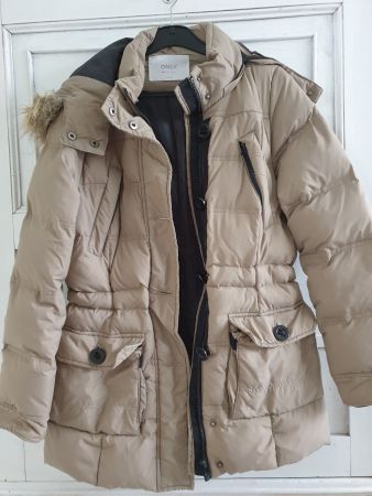 Daunenjacke Winterjacke mit Kapuze von Only Gr. 36 Small