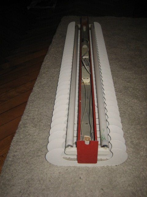 Kronleuchter & Deckenlampen: Retro Deckenleuchte weiss/rot 70er Jahre – Gebraucht aus Winterthur von Lunaticalpha1