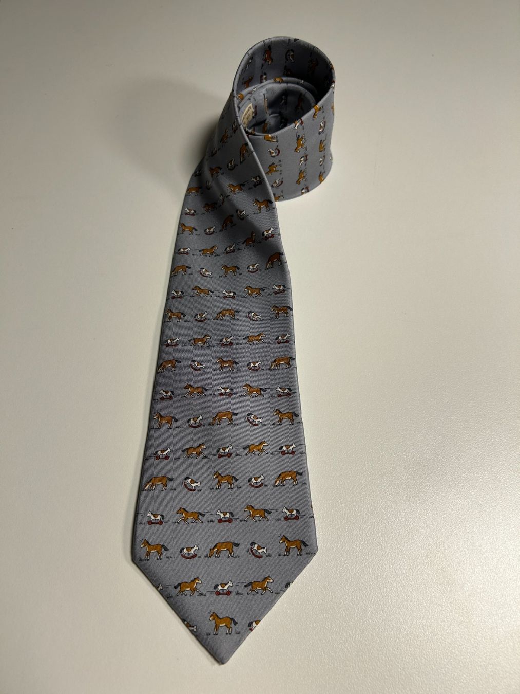 Hermès Cravatte: Hermès Pferde Krawatte – Nuovo (secondo la descrizione) da Bern venduto da kurtikobolt74 1