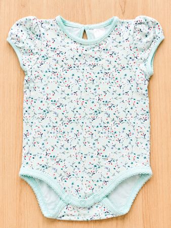 Kurzer Body 68
