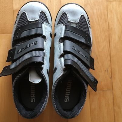 Herrenschuhe: Shimano Click-Veloschuhe 37 – Neu (gemäss Beschreibung) aus Baar von Aatina