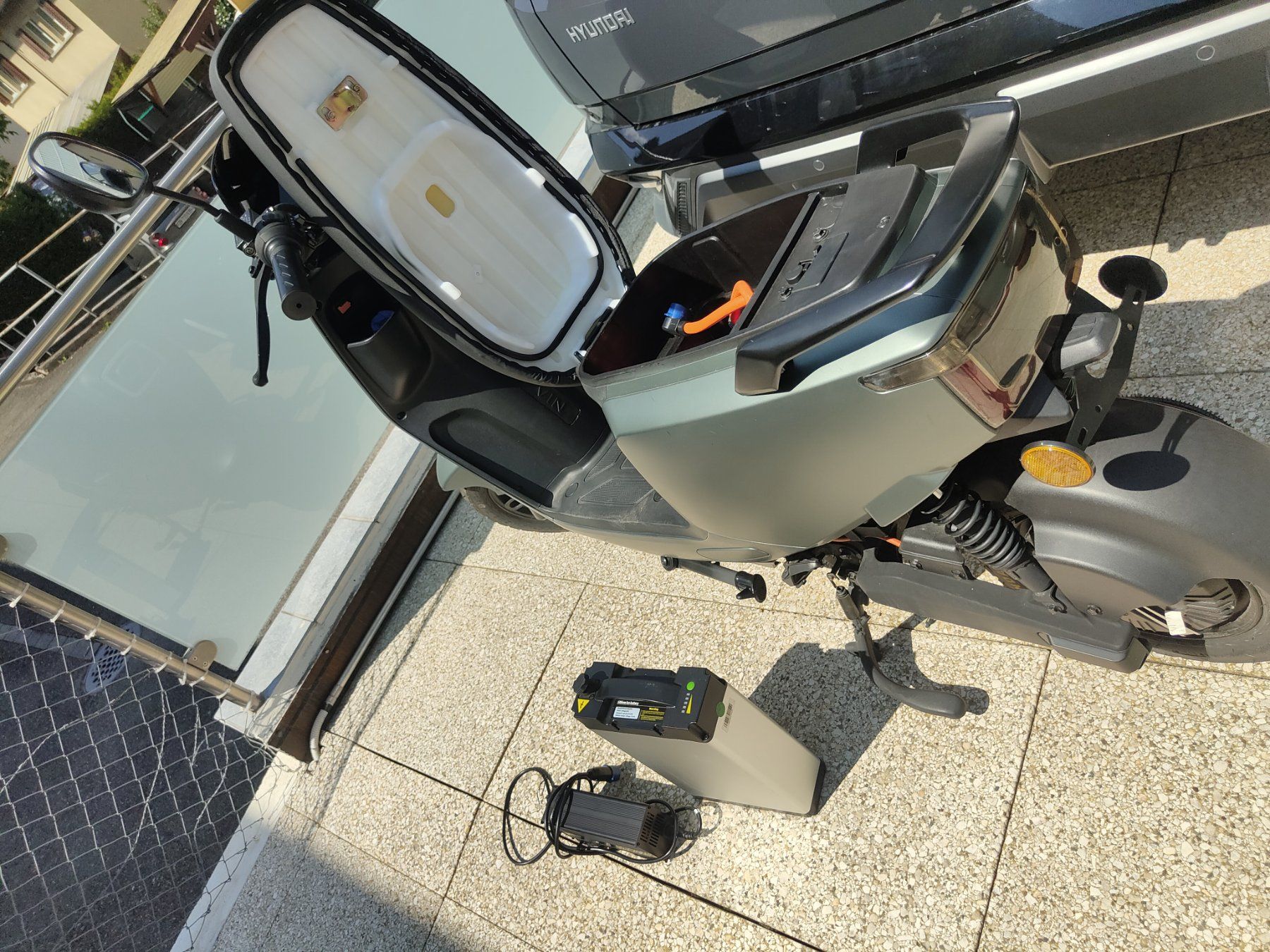 Veicoli elettrici: E Roller mitBoschmotor25/45km/h Zulassung – Usato da Schlieren venduto da bingo33 5