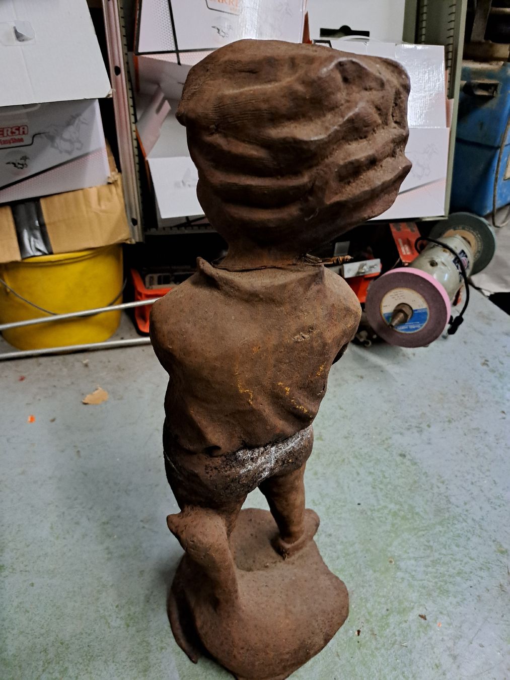 Figuren: Gusseisen Figur Bub mit Flöte Gartendekoration – Gebraucht aus Grossdietwil von hufi10 4