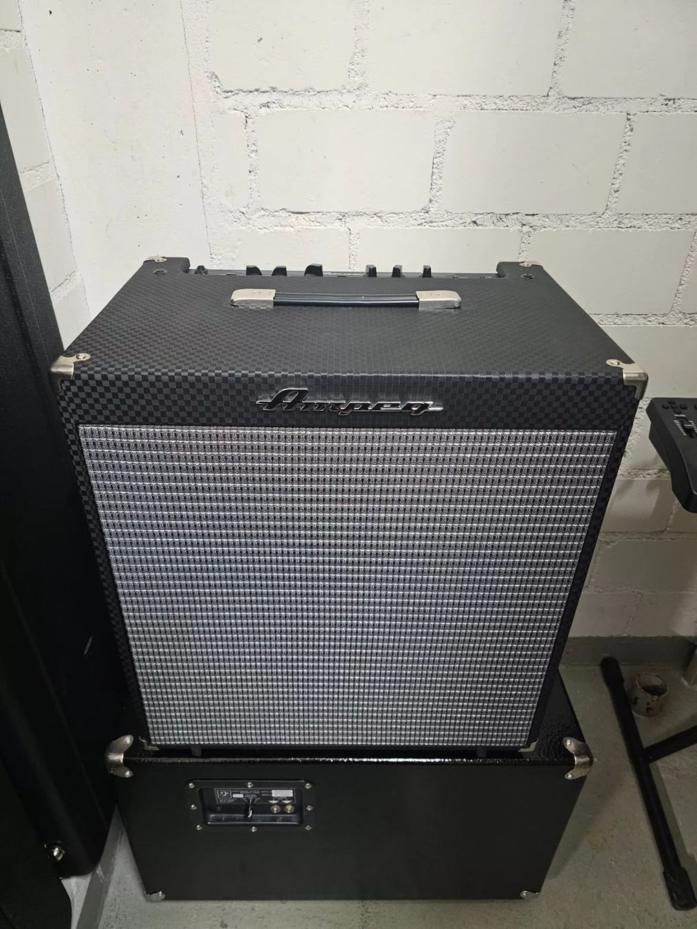 Strumenti musicali: Basso Lengardo Precision + Amplificatori e altro... – Usato da Gnosca venduto da .NUMA. 4