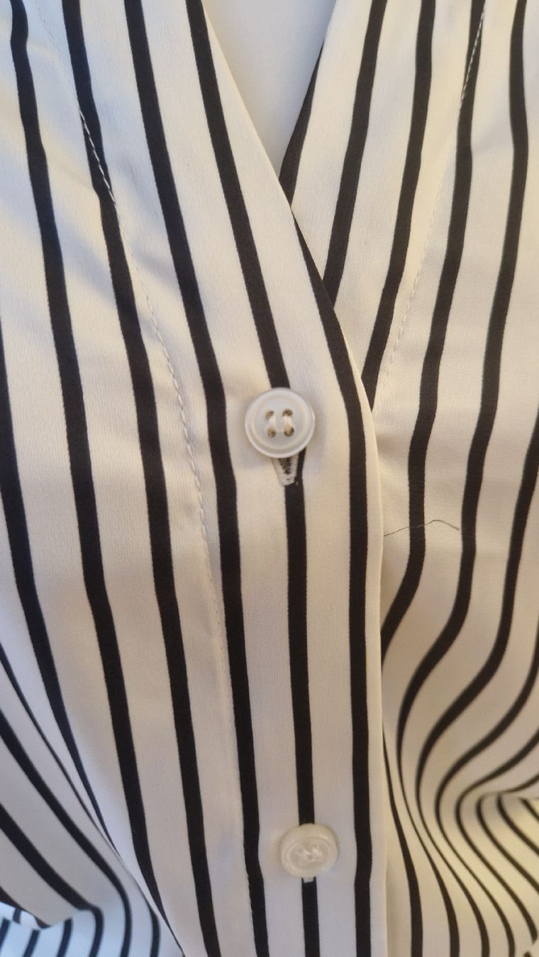 H&M Top: Stylish Striped Blouse, H&M Size 38 – Usato da Klingnau venduto da fairy.princess 1
