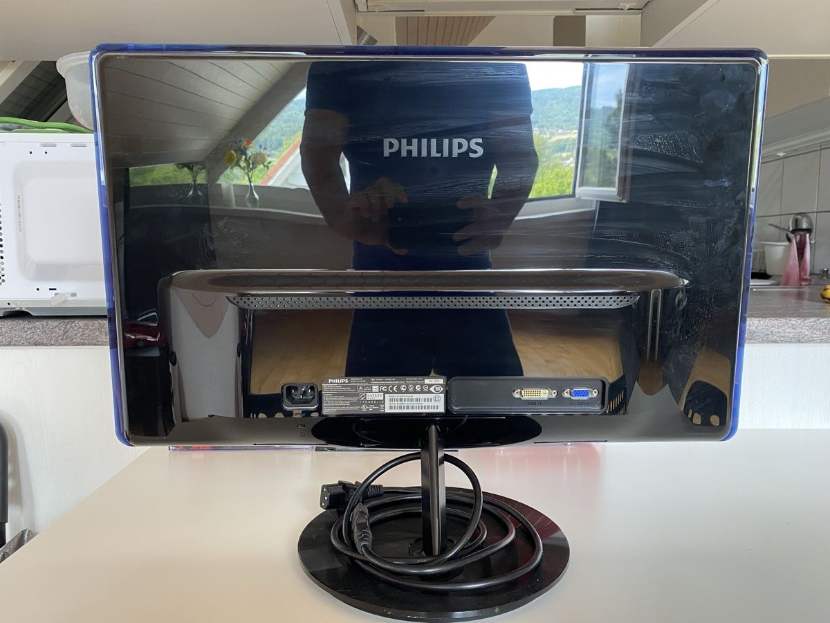 Monitor: Philips 247E LED Monitor – Usato da Dänikon ZH venduto da SalesMann 1