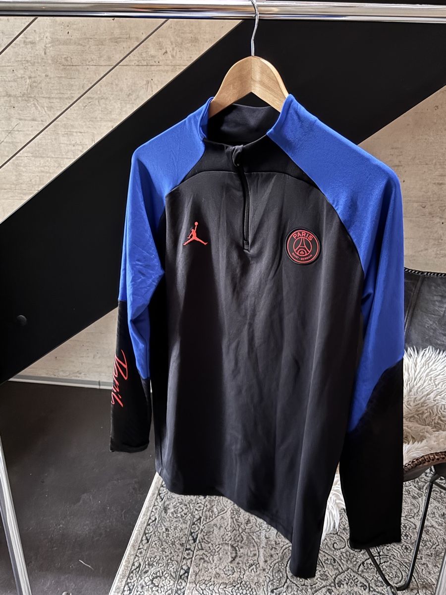 Maglioni & Felpe: Jordan x PSG Drifit Squad 1/4 Zip Drill Top – Usato da La Chaux-de-Fonds venduto da joa_jk5g