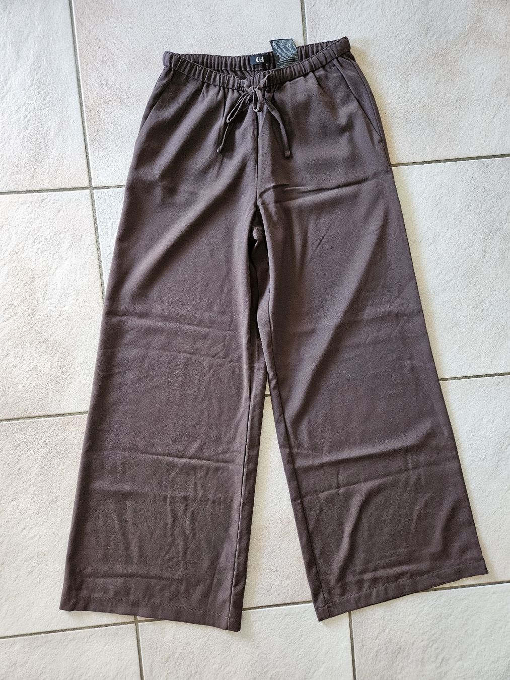 Pantaloni: Pantalon large 36/38 – Usato da Vétroz venduto da sas_yln5