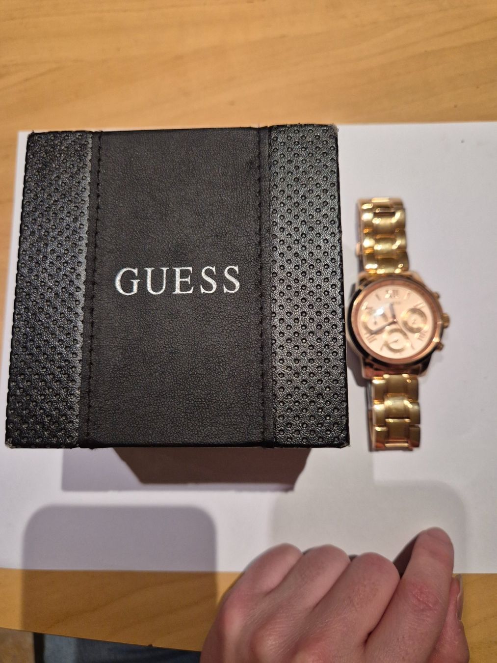 Guess Orologi: Montre Guess – Usato da Valeyres-sous-Montagny venduto da Romy. 2