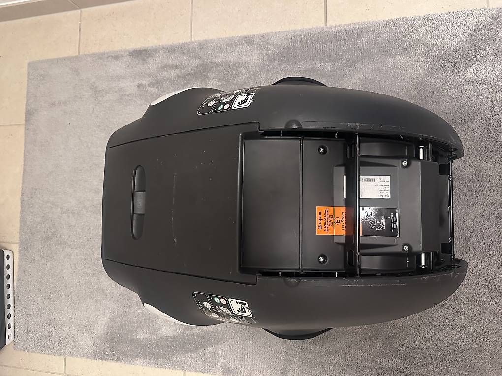 Seggiolini per auto: Autositz Cybex Sirona M2-isize inkl. Base – Usato da Oberwil BL venduto da Elle3003 4