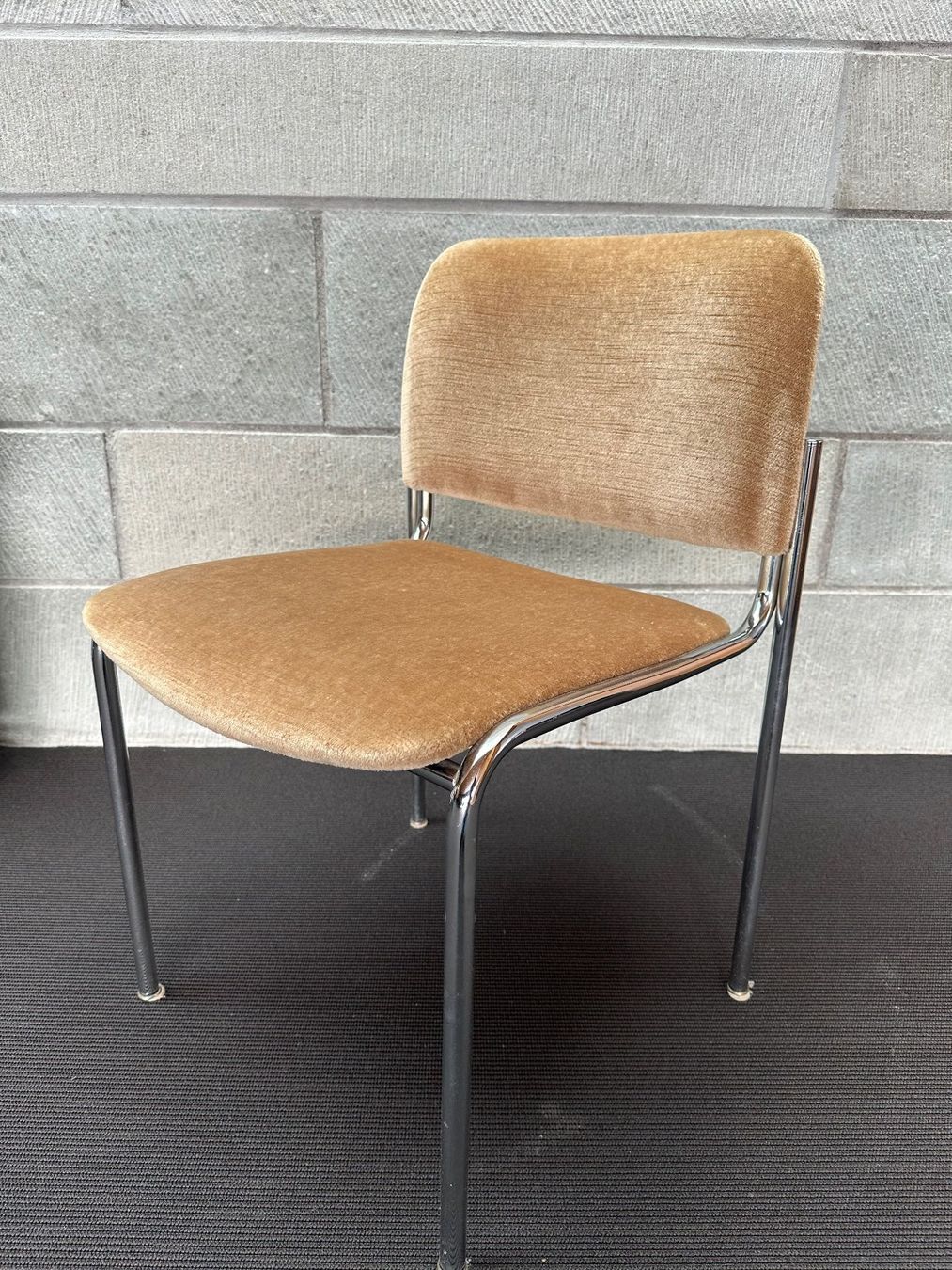 Sedie: 2 Stühle - 70er Design Klassiker – Usato da Jona venduto da oli_x2rp 1