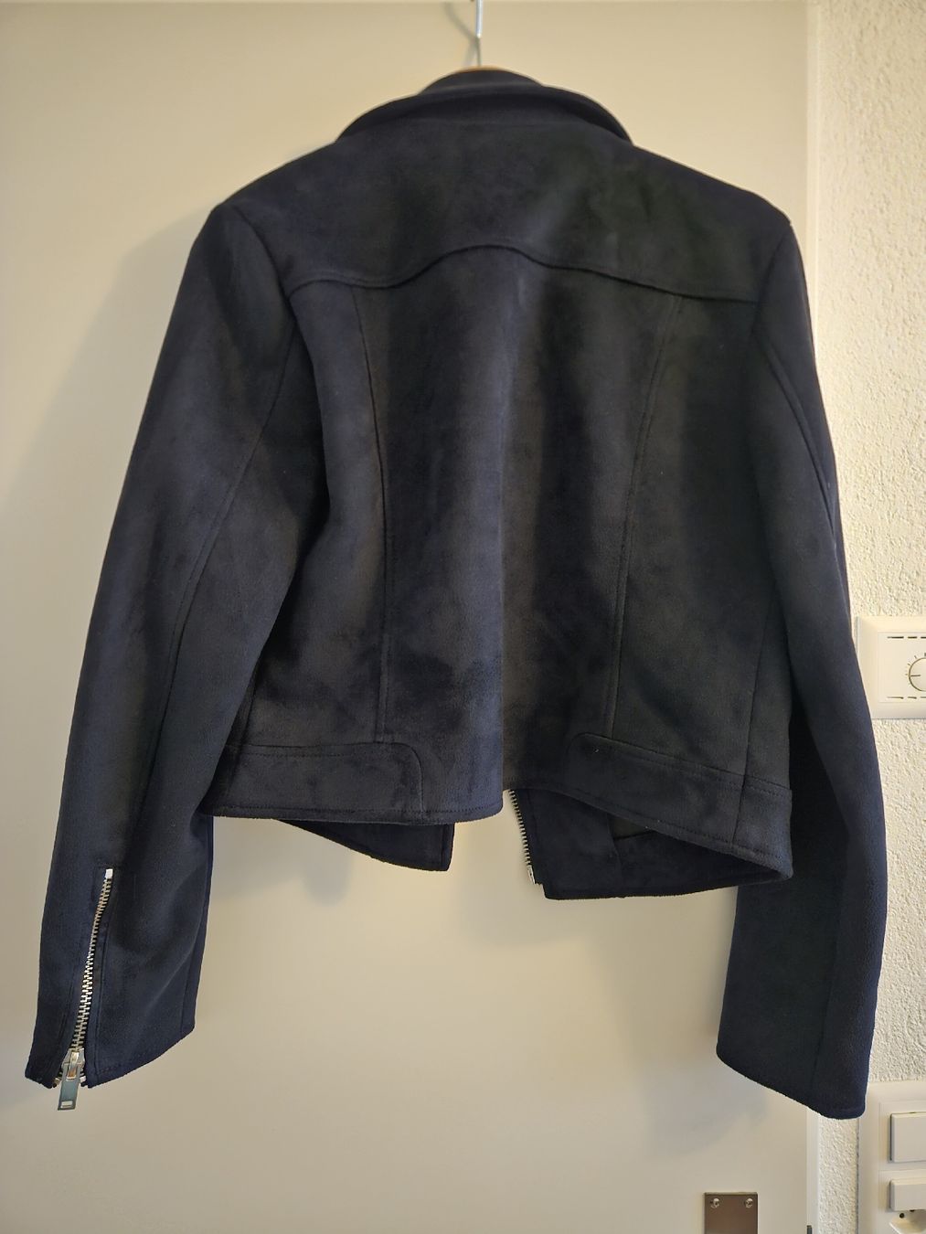 C&A Giacche: Wildlederjacke, dunkelblau, Gr. 40, Top Zustand – Usato da Wil SG venduto da an_ka 1