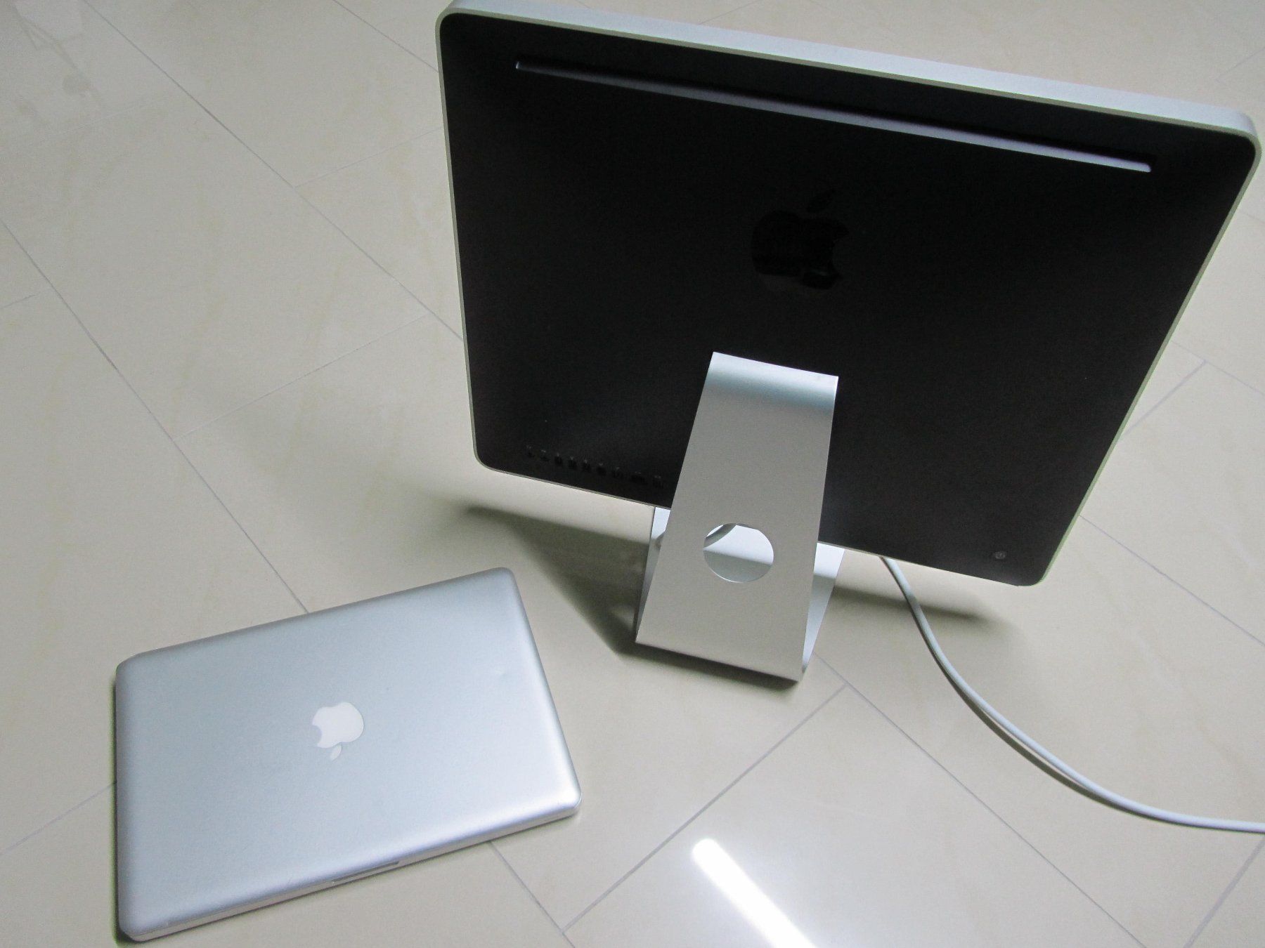 Apple PCs: Apple Macbook pro & Apple iMac – Defekt aus moosseedorf von RTN10 5