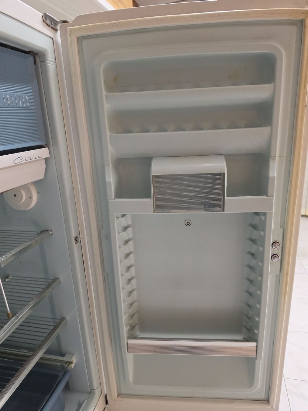 Frigoriferi: Frigo General Electric vintage,  1950n – Usato da Genève venduto da Titan1966 1