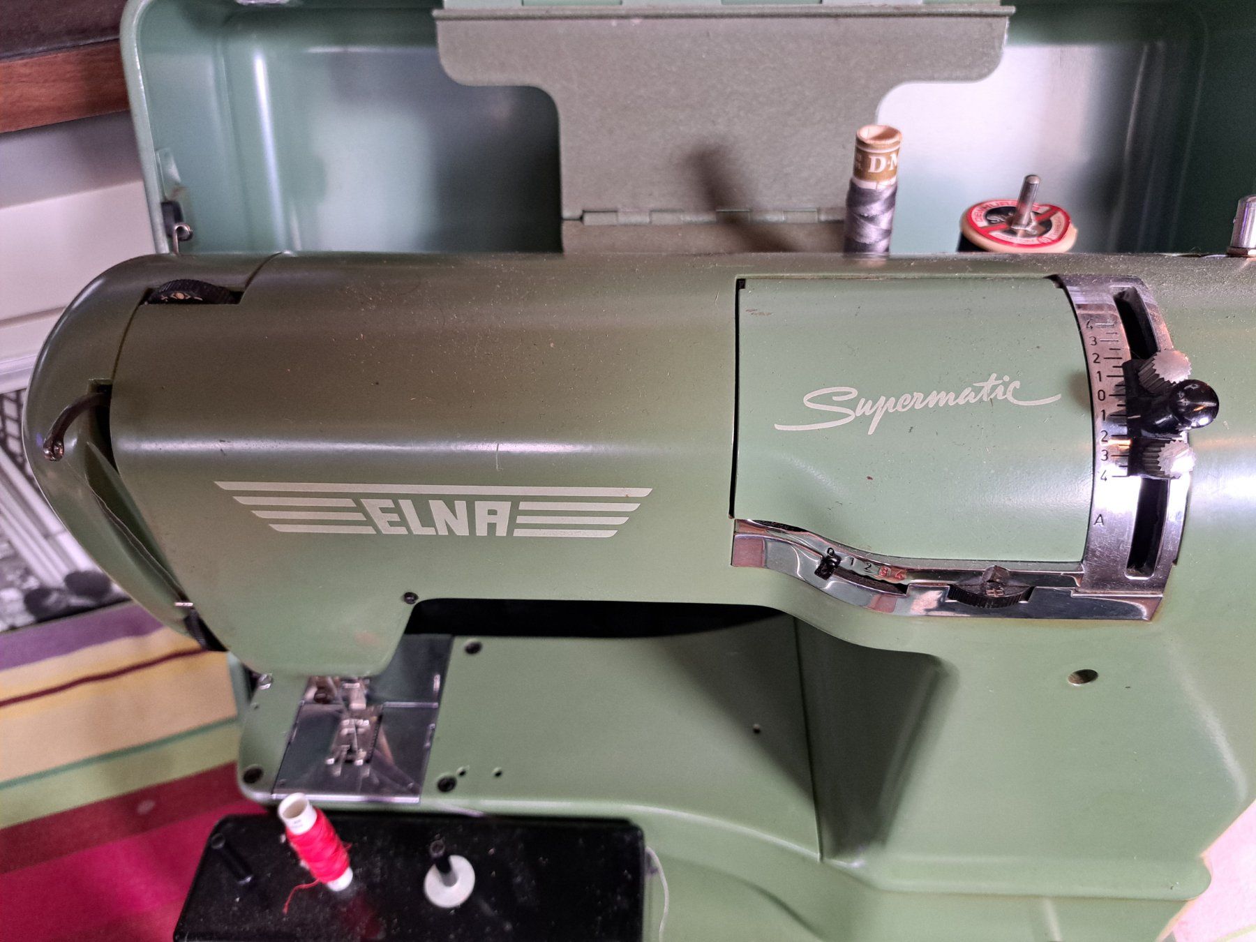 Elna Macchine da cucire: machine à coudre Elna année 1955 – Usato da Versoix venduto da adkk91 2