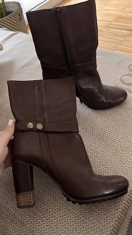 Scarpe da donna: Stiefeletten aus Leder - Gr.36 – Usato da Zürich venduto da val_9sjh 1