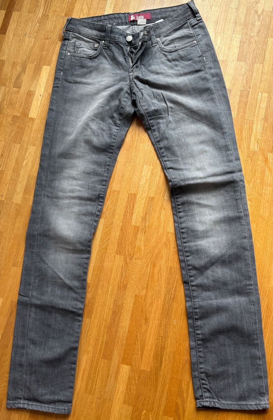 Jeans: Jean gris SQIN Taille 26 – Usato da Perly venduto da Flemprod01