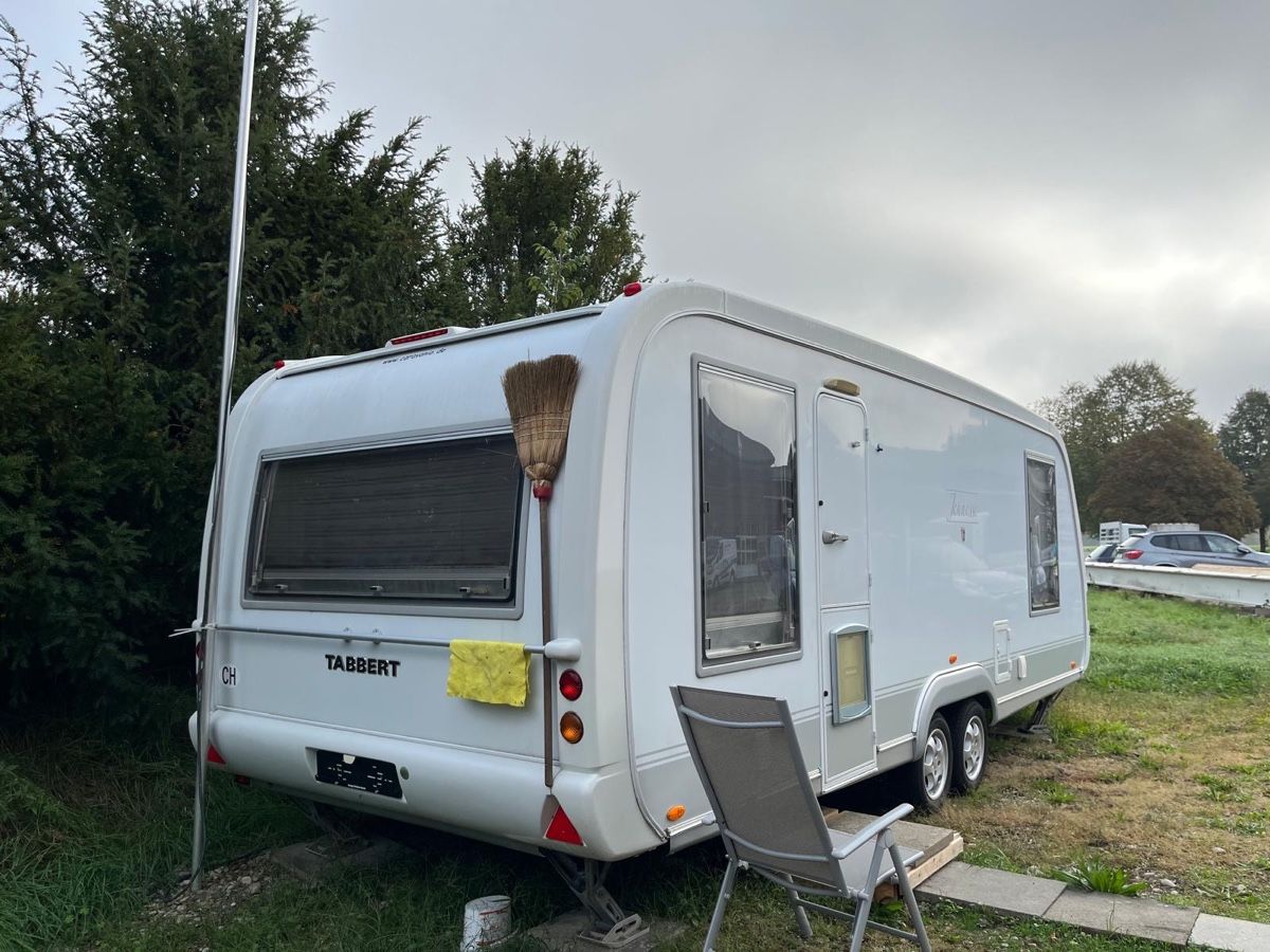 Véhicules de camping: Wohnwagen  – D'occasion à Zezikon par haus-hof-garten 1