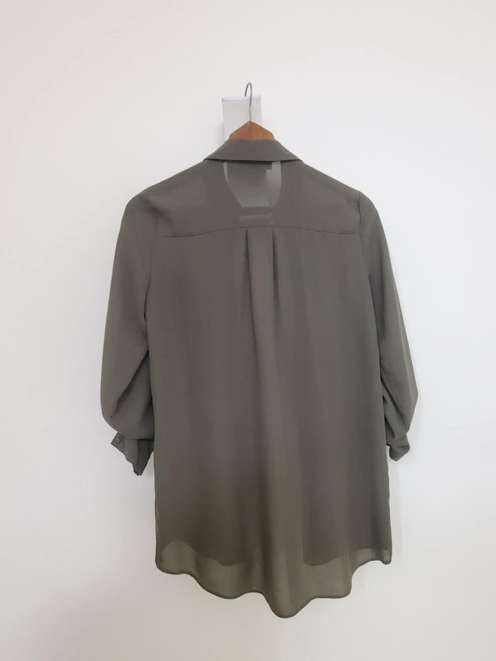 Primark Camicette: Lot de 2 Chemisiers transparents – Usato da Chancy venduto da Sooeg_01 7