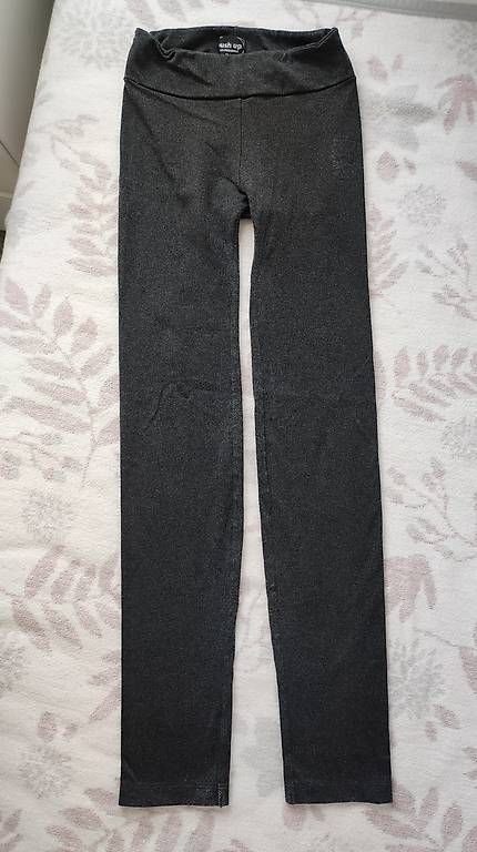 Leggings: Stretch Hose für Sport oder Yoga Grösse S – Usato da Sempach Station venduto da Szizi