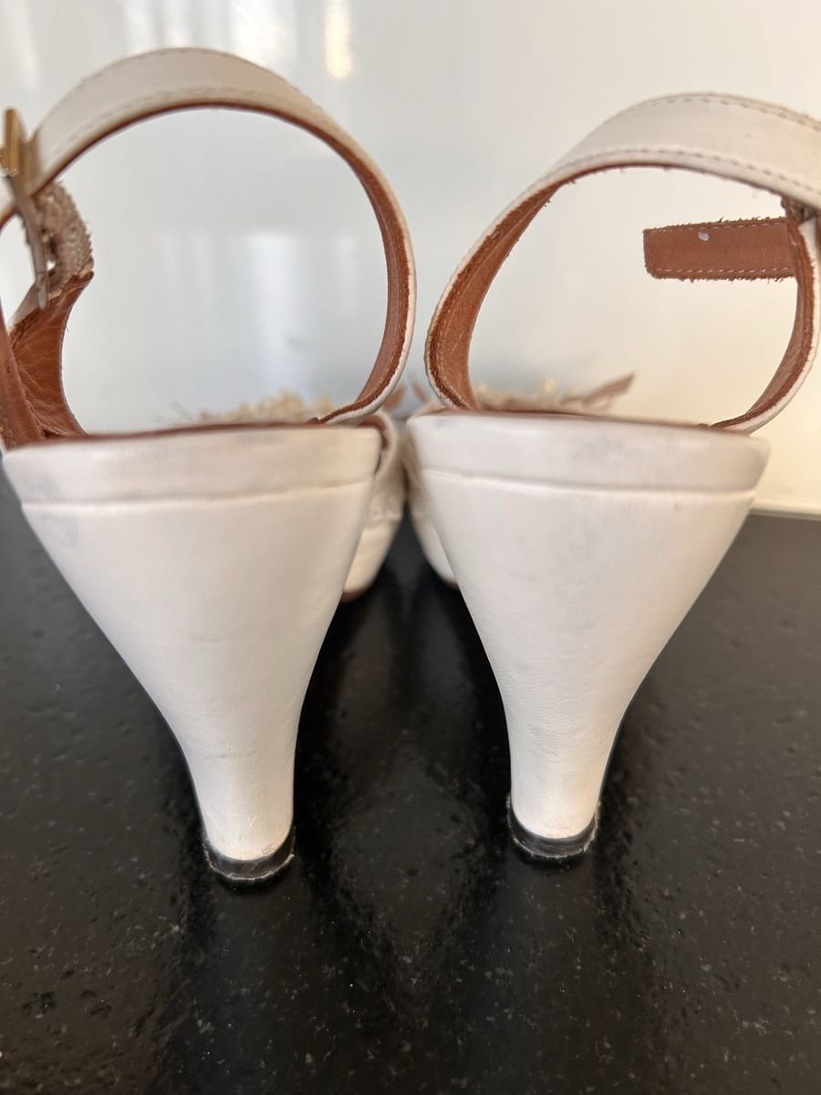 Chie Mihara Scarpe da donna: Chie Mihara elegante beige Sandalen Pumps Gr. 38 – Usato da St. Gallen venduto da jojan 2