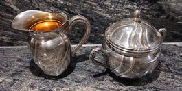 Schönes Antikes versilbertes Milch- & Zuckerset, Jugendstil