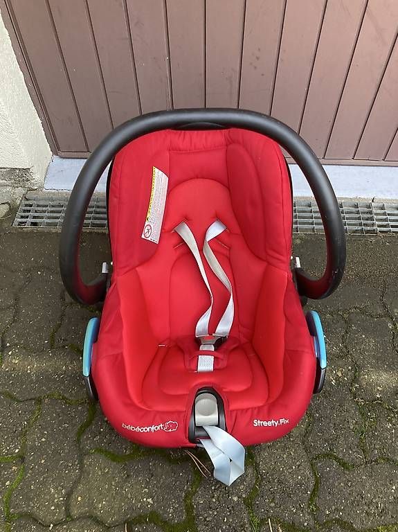Seggiolini per auto: Chaise voiture bébé dès naissance  – Usato da Lutry venduto da dom_nps7