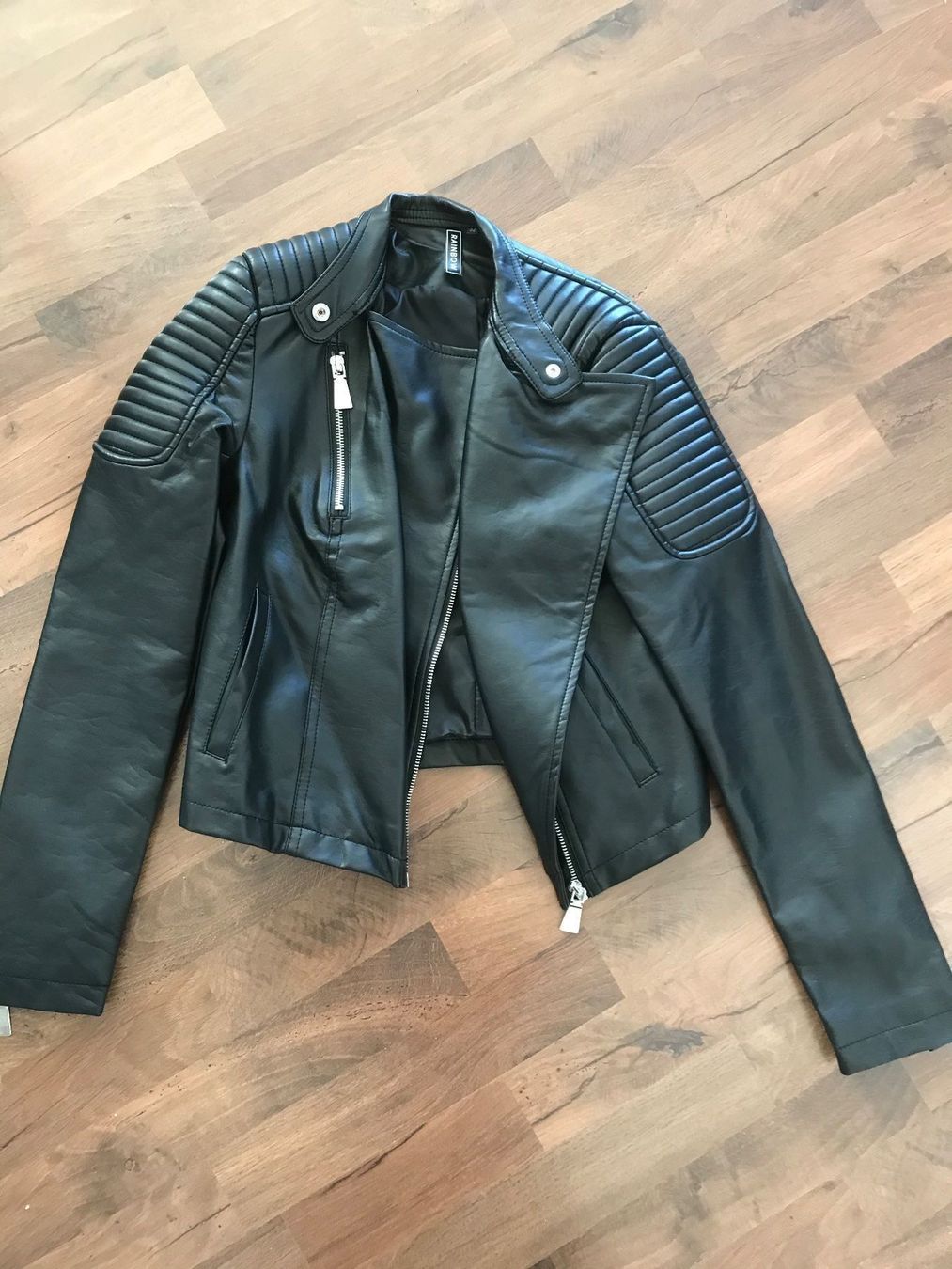 Giacche: Kunstleder Jacke – Usato da Triesenberg venduto da Anastasia26