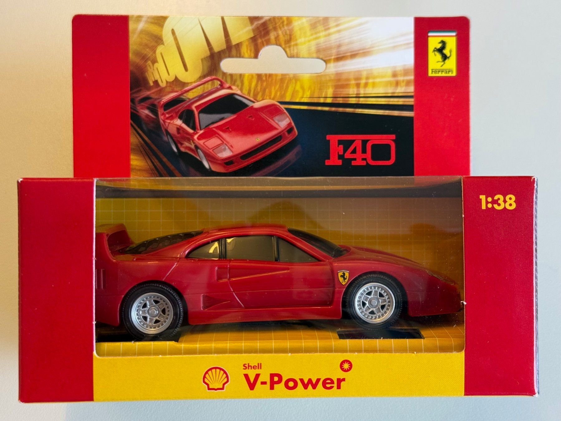 Ferrari Modellini d'auto: 4 Ferrari Modellauto 1:38 – Usato da Zürich venduto da Hobit2 4