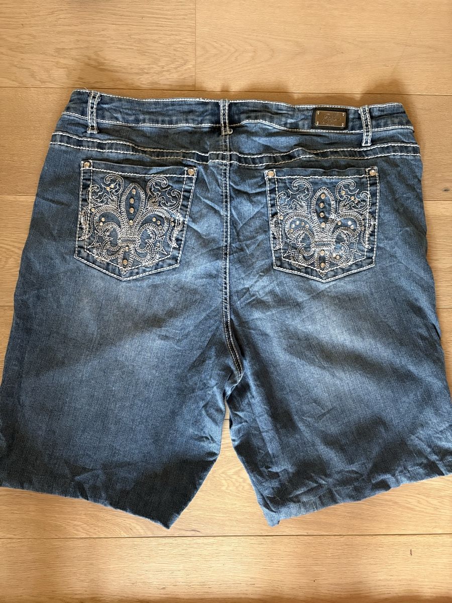 Jeans: Y2K Jeans-Shorts – Usato da Riehen venduto da vintage_basel