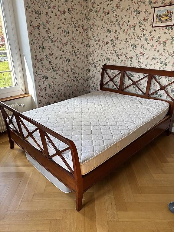 Letti: Très beau Lit Grange – Usato da Combremont-le-Grand venduto da papillon710