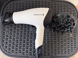 Haartrockner Remington mit Aufsatz