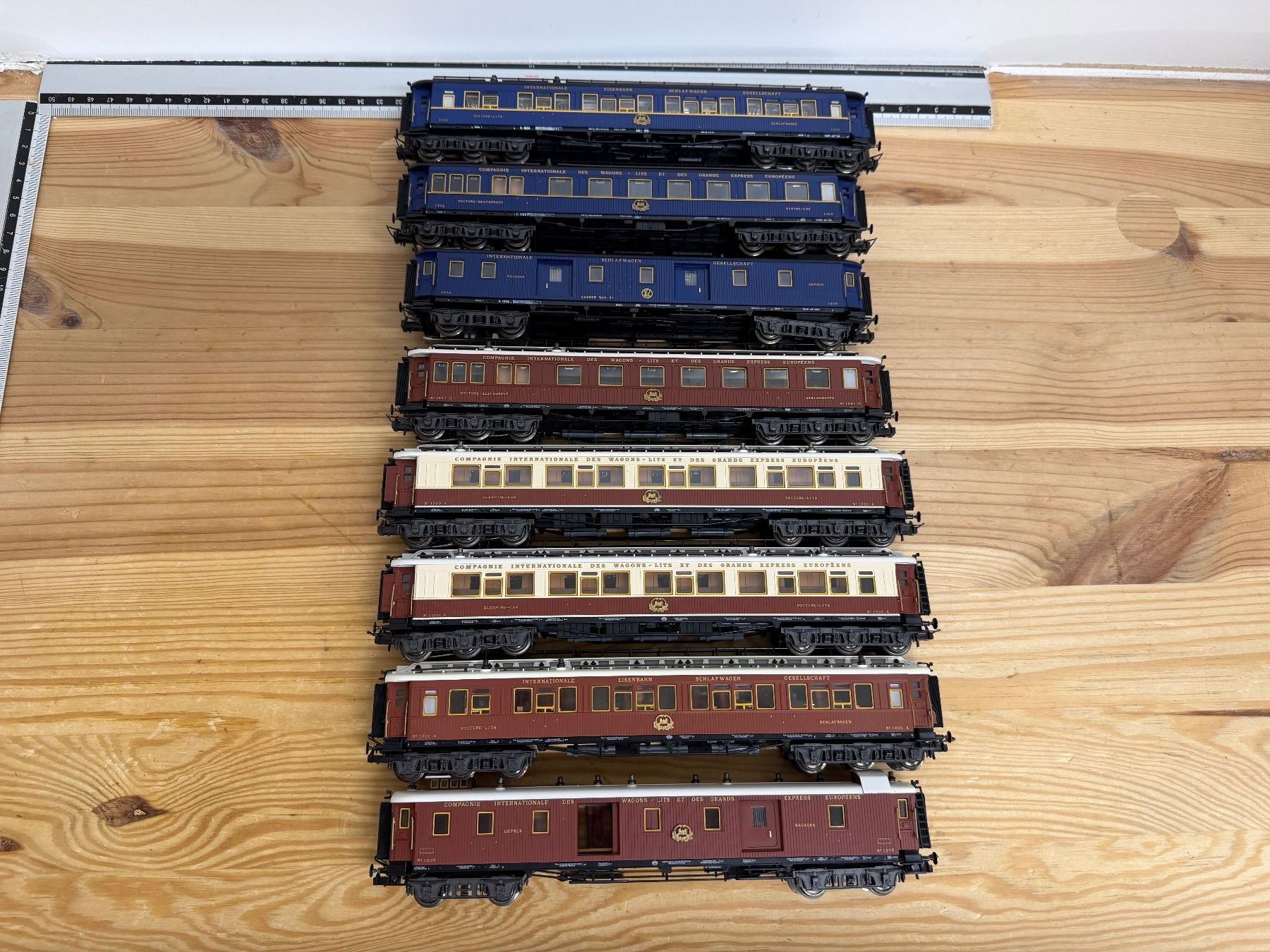 Trix Modellini di ferrovie: Spur H0 AC/DC Trix 8er Set Orient Express – Usato da Büsserach venduto da ModellbahnDepot 1