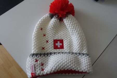 Wintermütze Swiss Ski Raiffeisen Bommelmütze