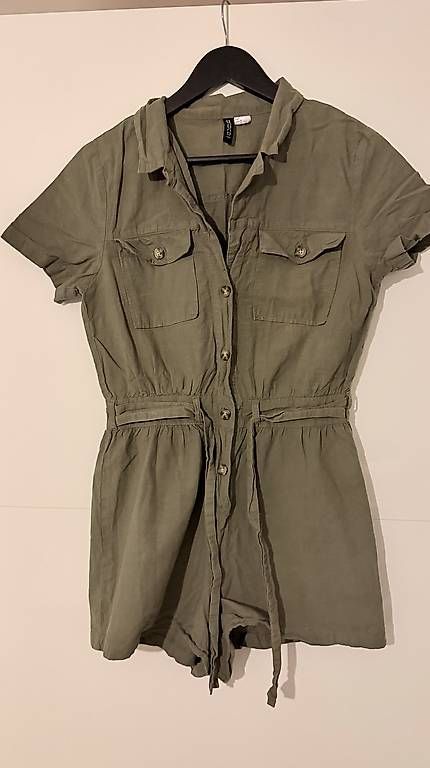 Jumpsuits: Combishort H&M Divided kaki – Gebraucht aus Biel/Bienne von Cli 1