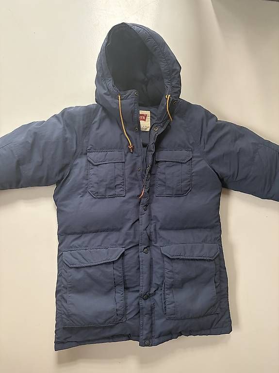 Jacken: Magnifique Veste Parka levis down Jacket – Gebraucht aus Ecublens FR von rob0990