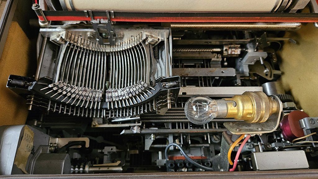 Siemens Elektronikbauteile: Fernschreiber Siemens T100 – Gebraucht aus Wynigen von qualitax 4