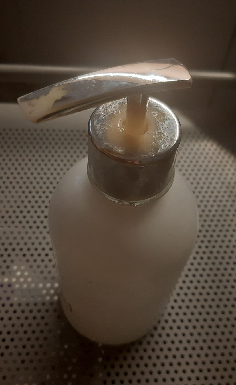 Portasapone: Seifendispenser Glas – Usato da Zürich venduto da Venecia25 6