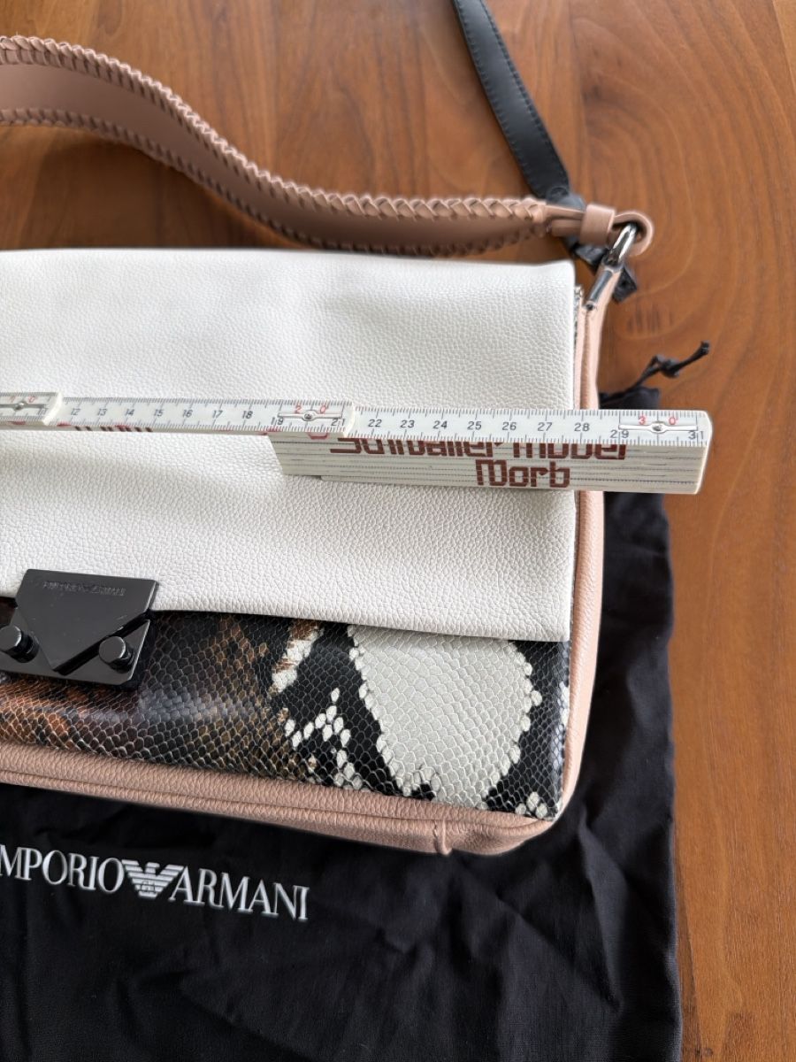 Armani Borse da donna: Armani Tasche neuwertig! – Nuovo (secondo la descrizione) da Gwatt (Thun) venduto da well 1