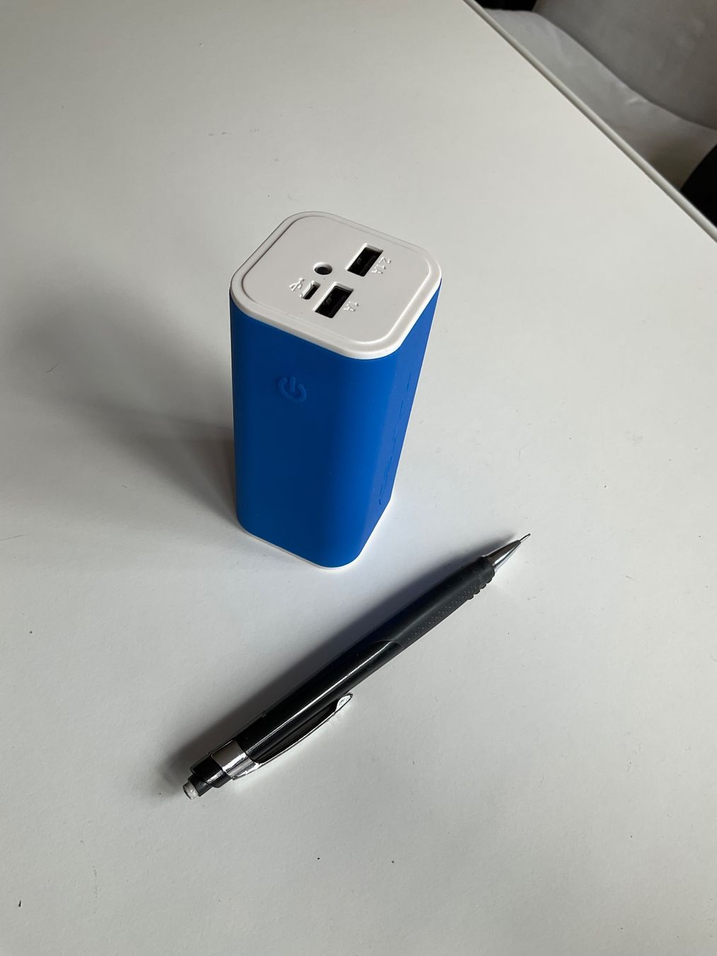 Accus: Powerbank THUMBOX 10400 – Neuf (Voir description) à Zürich par dee_75my