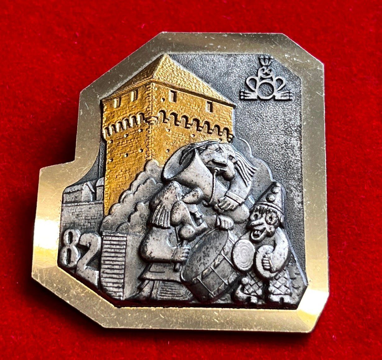 Plaketten & Abzeichen: Luzerner Komitee B Plakette LFK 1982 – Gebraucht aus Obernau von Wgnom