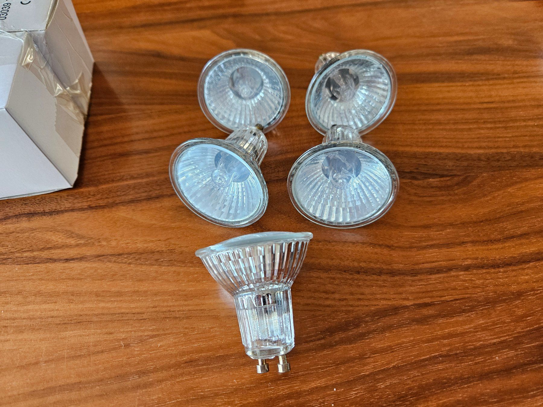 Lampade: Diverse Halogen Leuchtmittel GU5.3 & GU10 – Usato da Seon venduto da rise17 2