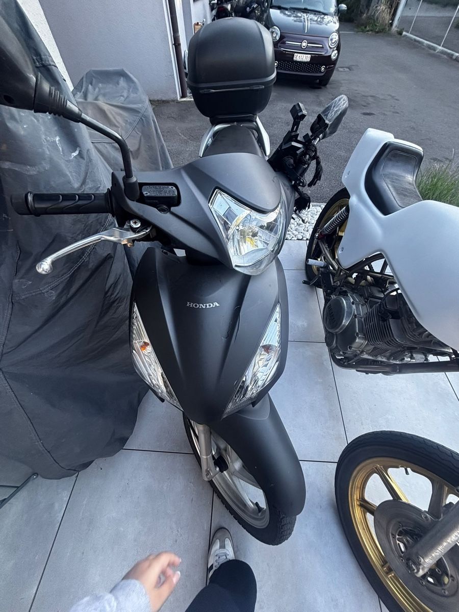 Honda Scooters: Honda vision 110 – Gebraucht aus Veyrier von VeyrierMan 1
